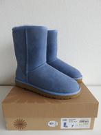 Ugg Classic Short maat 38 lichtblauwe schapenvacht laarzen, Hoge laarzen, UGG, Blauw, Nieuw