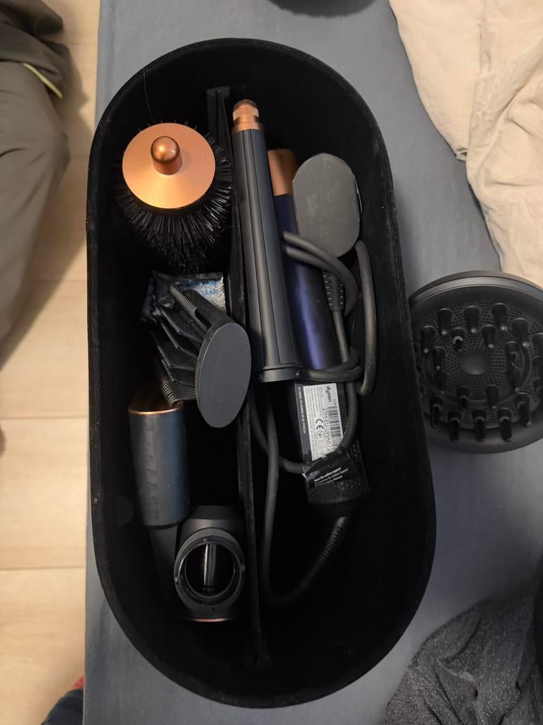 Dyson Airwrap multistylerCurly+Coily (Pruisisch Blauw/Koper), Ophalen of Verzenden, Nieuw, Föhn of Haardroger