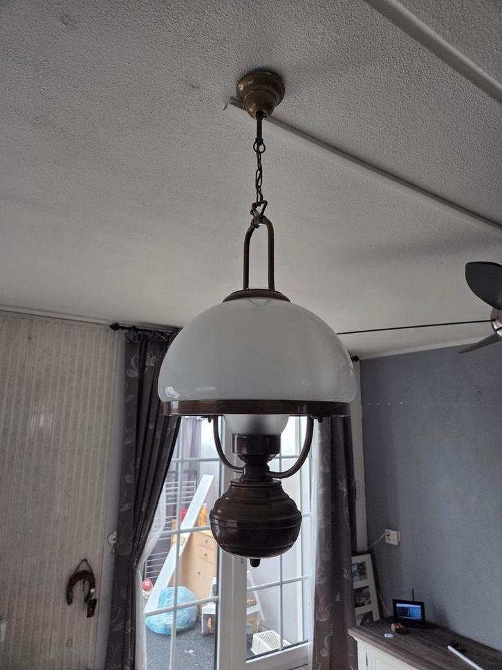 Diverse meubels en lampen gratis af te halen, Huis en Inrichting, Kasten | Ladekasten, Gebruikt, Grenenhout, Glas, Metaal, 5 laden of meer