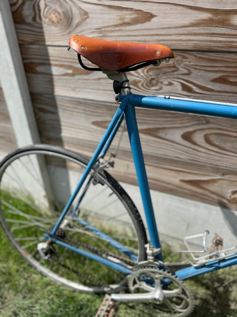 Vintage racefiets met Brooks zadel en mandje, Fietsen en Brommers, Overige merken, Gebruikt, Ophalen of Verzenden, 53 tot 57 cm