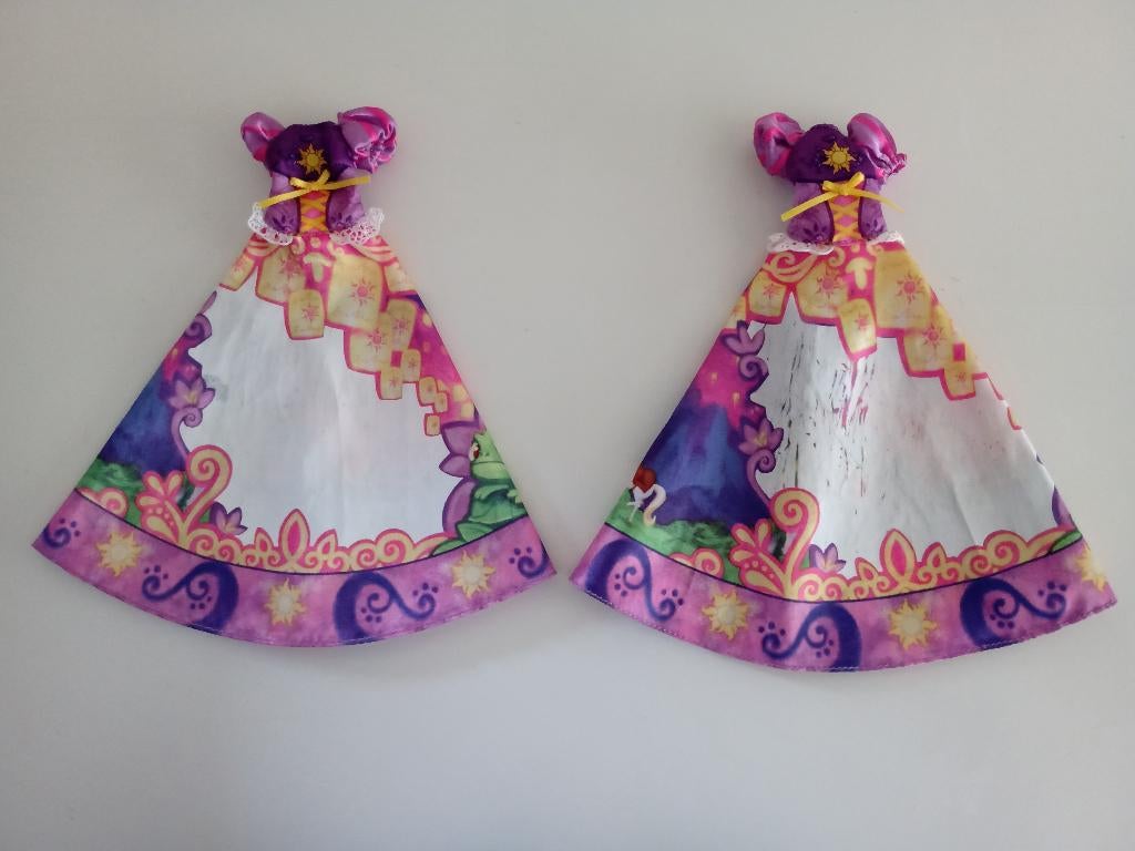 Veel Kleding voor Disney Sprookjes Figuren (24 foto's), Verzamelen, Poppen, Ophalen of Verzenden, Gebruikt, Kleertjes