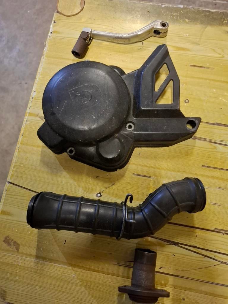 Derbi onderdelen: ontstekingkap, koppelingspedaal, flens, Fietsen en Brommers, Brommeronderdelen | Algemeen, Ophalen of Verzenden