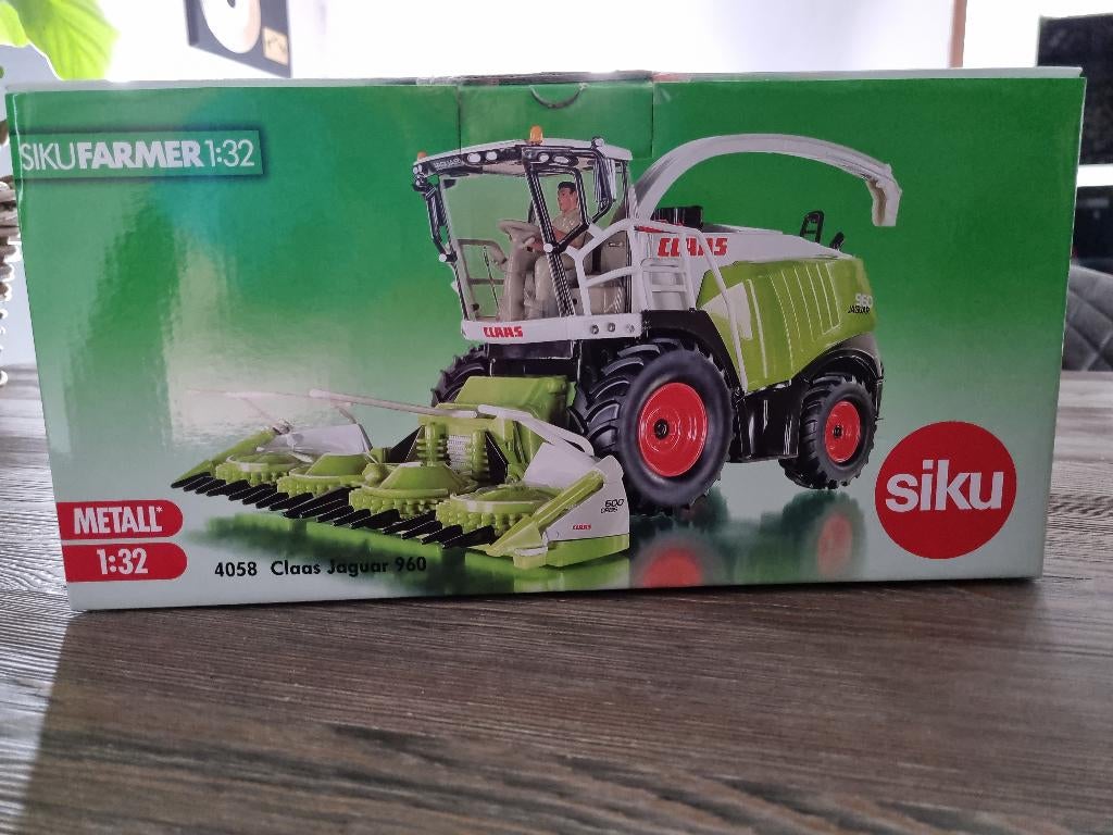 SIKU FARMER 4058 Claas Jaguar 960, Hobby en Vrije tijd, Ophalen of Verzenden, Zo goed als nieuw, Tractor of Landbouw, SIKU