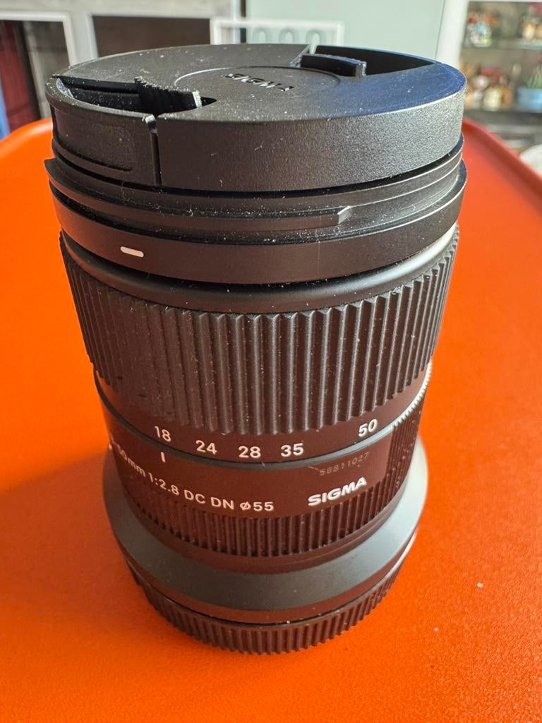 Sigma Canon RF 18-50 F2.8  voor Apc sensor, Ophalen of Verzenden, Zo goed als nieuw, Groothoeklens