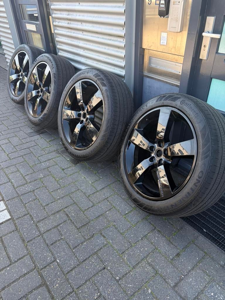 Land rover defender 2023 l663 22inch velgen met band, Auto-onderdelen, Banden en Velgen, Gebruikt, 275 mm, Banden en Velgen, Ophalen of Verzenden