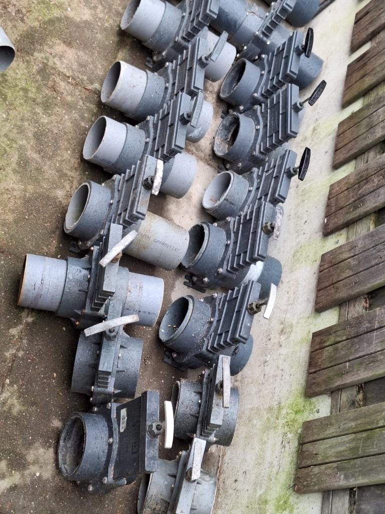 partij  schuifkranen 110mm o,a  Valterra, Ophalen, Gebruikt