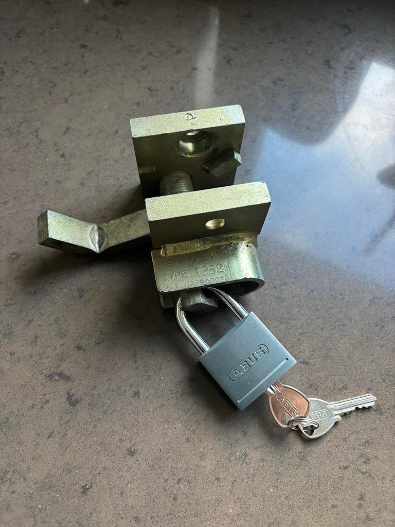 Mewaho Caravanslot / Disselslot met ABUS hangslot, Ophalen of Verzenden, Gebruikt