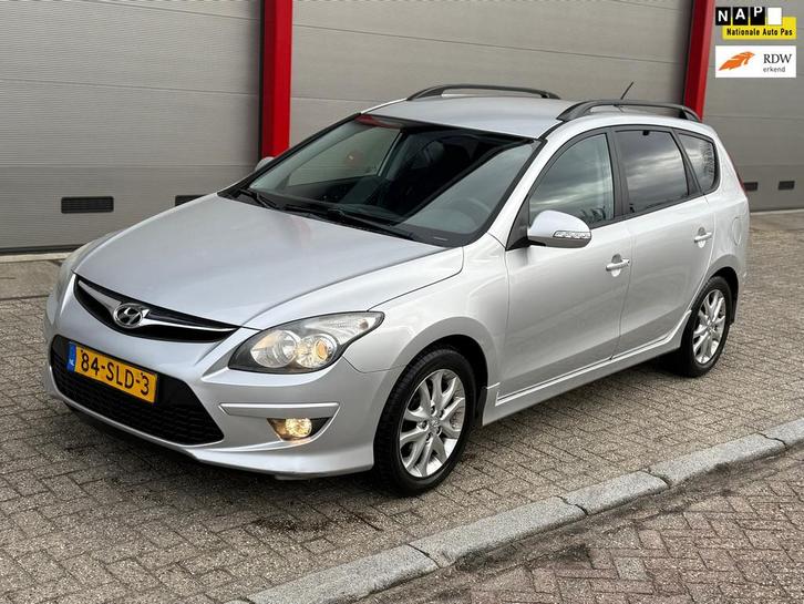 Hyundai i30 CW 1.6i i-Motion, Auto's, Hyundai, Bedrijf, Te koop, i30, ABS, Airbags, Airconditioning, Boordcomputer, Centrale vergrendeling