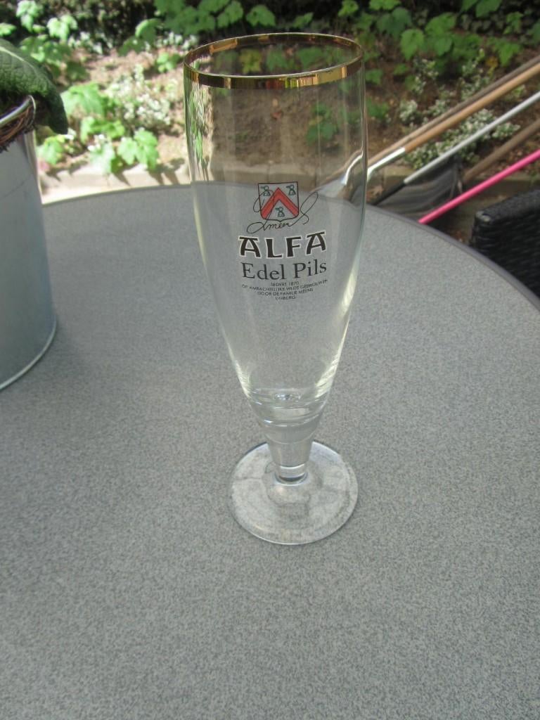 BIERGLAS    ALFA EDEL PILS, Ophalen of Verzenden, Zo goed als nieuw, Glas of Glazen, Overige merken