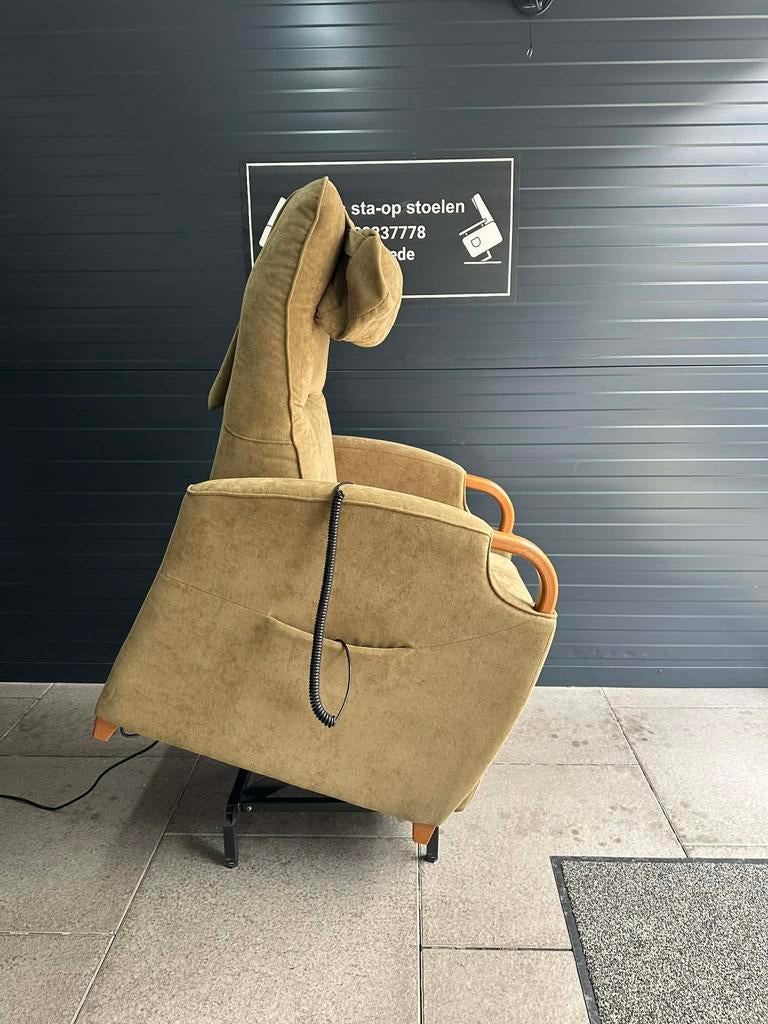 Sta op stoel merk fitform, Huis en Inrichting, Fauteuils, Minder dan 75 cm, Ophalen of Verzenden, Zo goed als nieuw, 50 tot 75 cm
