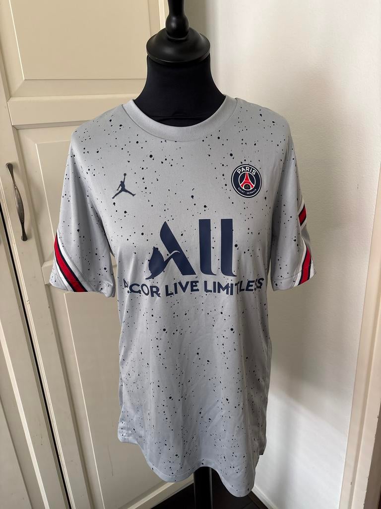 PSG Jordan Trainingsset Grijs - Maat M/L in nieuwstaat, Maat M, Ophalen of Verzenden, Zo goed als nieuw, Set