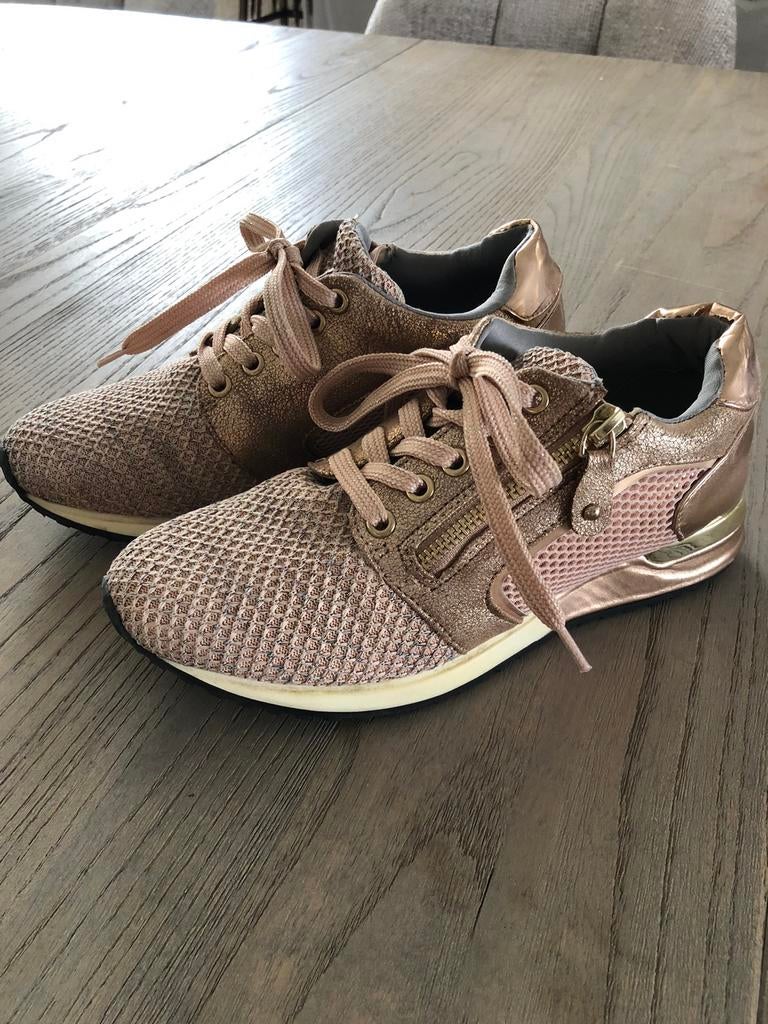 La strada sneakers maat 38, Kleding | Dames, Schoenen, Ophalen of Verzenden, Zo goed als nieuw, Sneakers of Gympen