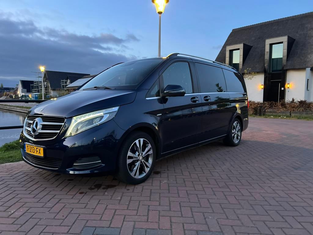 Mercedes-Benz V-Klasse 250 d 190pk Avantgarde Lang 7G-TRONIC, Auto's, Mercedes-Benz, Automaat, 2000 kg, Blauw, 7 stoelen