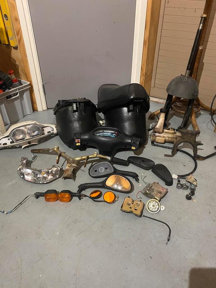 Kymco DJ in onderdelen!, Fietsen en Brommers, Brommeronderdelen | Algemeen, Gebruikt, Overige typen, Ophalen of Verzenden