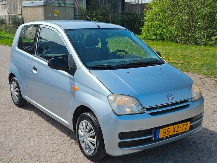 Daihatsu Cuore 1.0-12V 100th Anniversary, Auto's, Daihatsu, Bedrijf, Te koop, Cuore, ABS, Airbags, Metallic lak, Startonderbreker