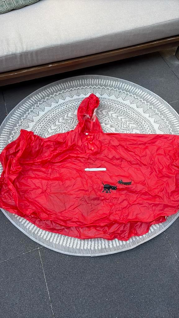 Hema poncho 122-128, Caravans en Kamperen, Regenkleding, Ophalen, Zo goed als nieuw, Regenjas