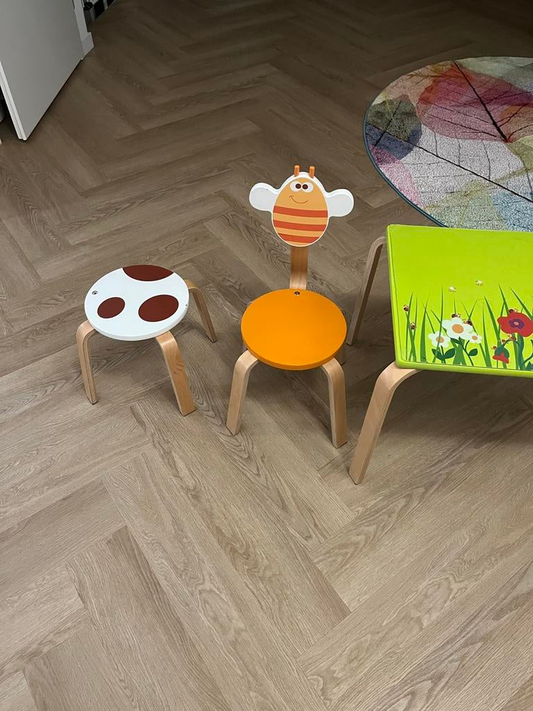 Scratch Kindertafel met twee stoeltjes, Ophalen, Gebruikt, Tafel(s) en Stoel(en)