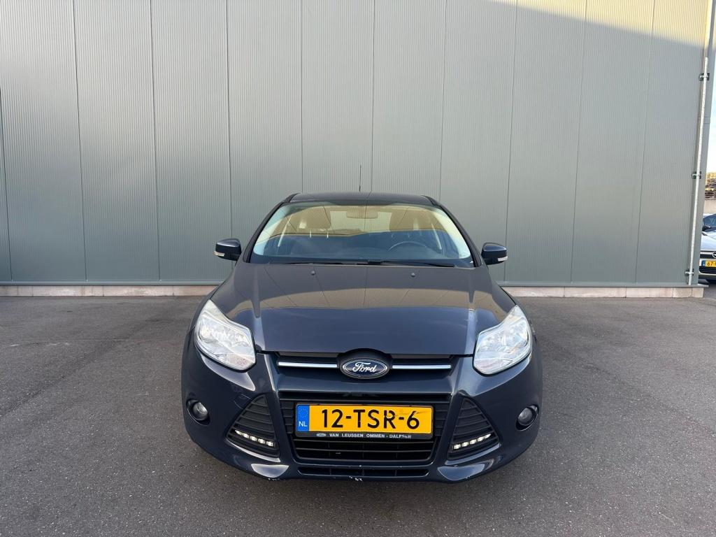 Ford Focus 1.6 TI-VCT Trend TREKHAAK | CLIMA AIRCO | BOEKJE, Auto's, 125 pk, 4 cilinders, 635 kg, Bedrijf