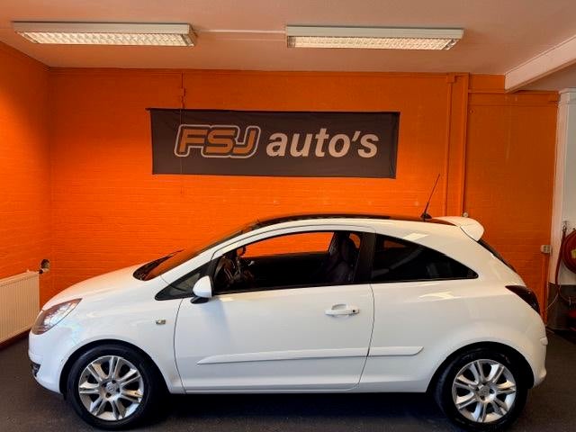 Opel Corsa 1.4 16V / 3 DEURS / SPORT-EDITION / AIRCO!, Auto's, Opel, Voorwielaandrijving, Stof, Gebruikt, Zwart