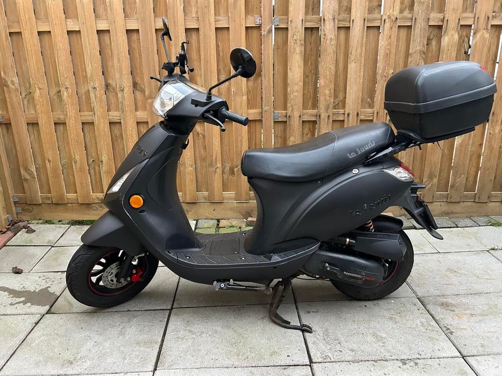 Lasouris city s 2023 blauw kenteken, Zo goed als nieuw, Benzine, Ophalen, Overige merken