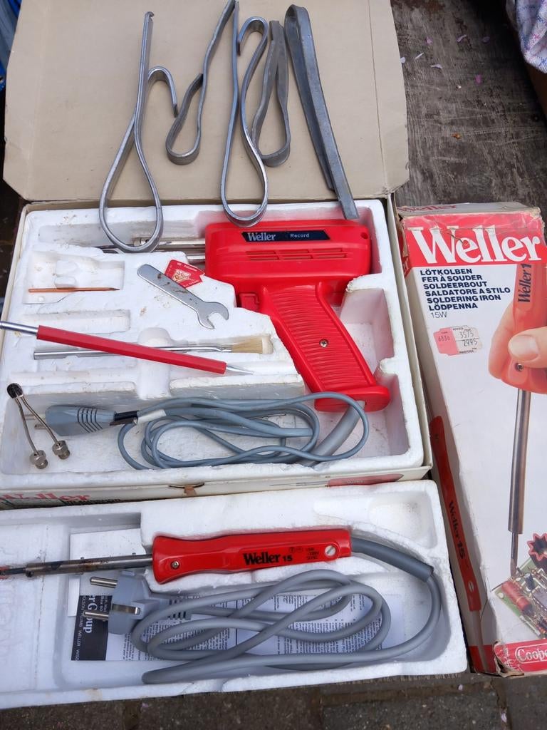 Soldeer gereedschap .. Weller .. met soldeer tin, Ophalen