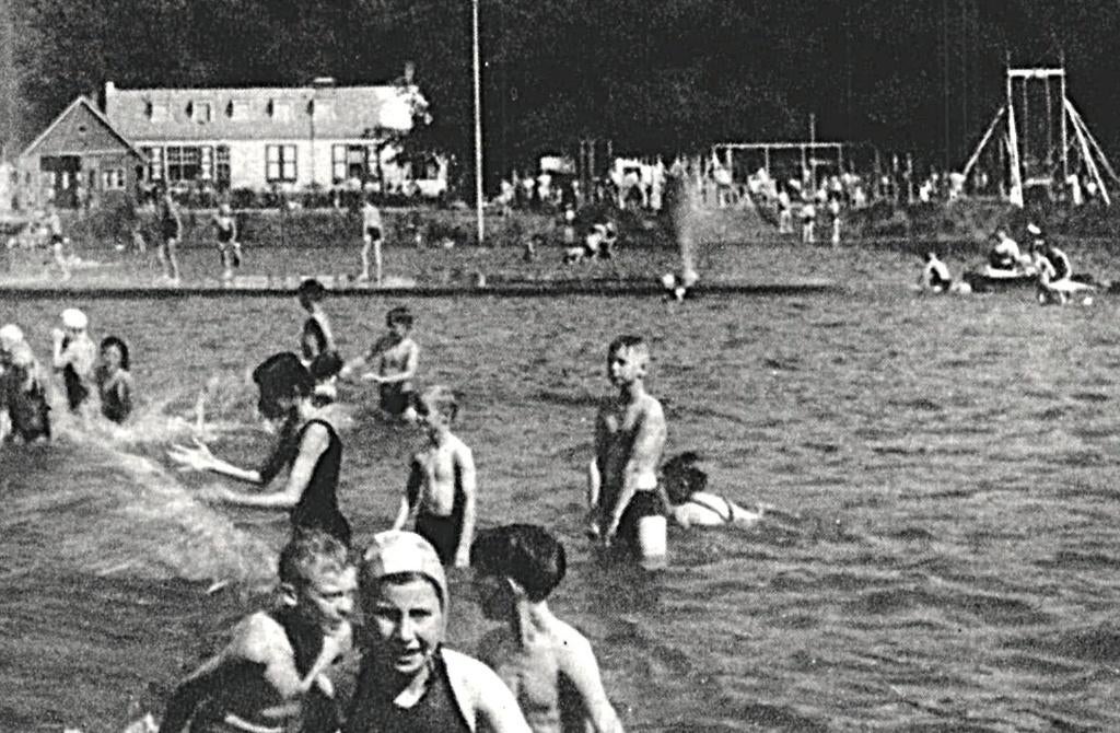 946686 Naarden Oud Valkeveen NH Zwembad Kinderbad, Ophalen of Verzenden, 1940 tot 1960, Ongelopen, Noord-Holland