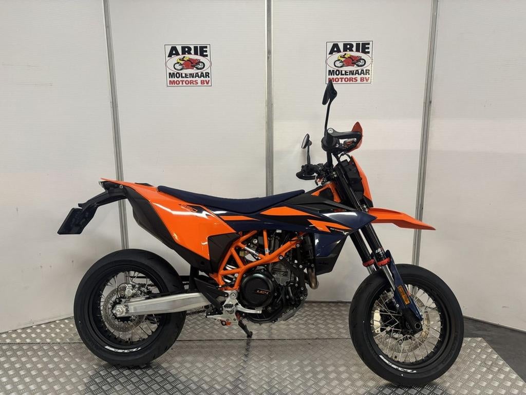 KTM 690 SMC R (bj 2026), 693 cc, KTM, Motorrijbewijs A, Bedrijf