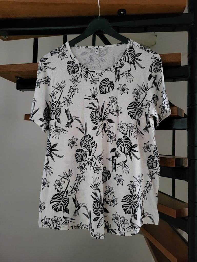 Zwart-wit T-shirt met tropische print en kolibries, Maat 38/40 (M), Wit, Ophalen of Verzenden, Zo goed als nieuw