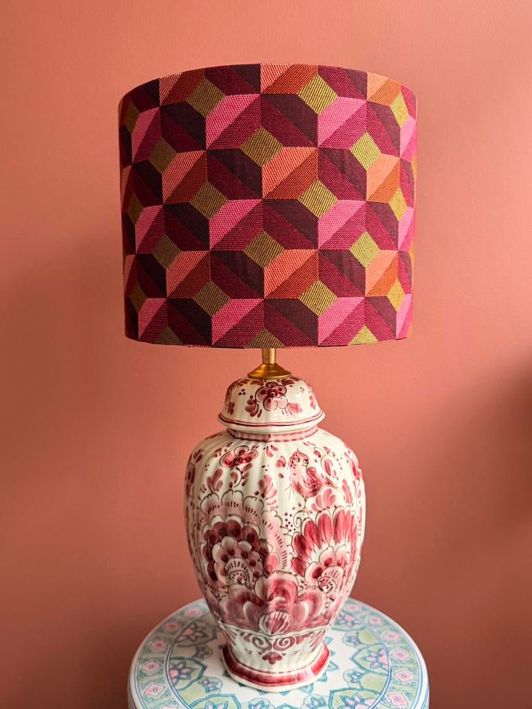 Delftsrode vaas-lamp met kleurrijke lampenkap dia 25, Ophalen of Verzenden
