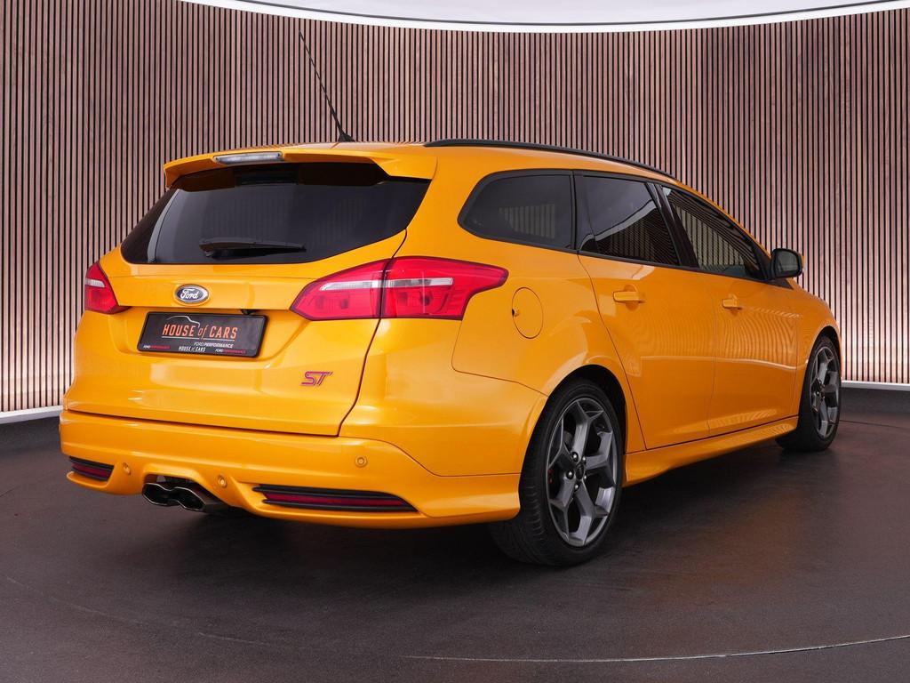 Ford Focus Wagon ST-2 2.0 250pk |Sony|cruise control|Sync 3|, 15 km/l, Gebruikt, Lichtsensor, Leder en Stof