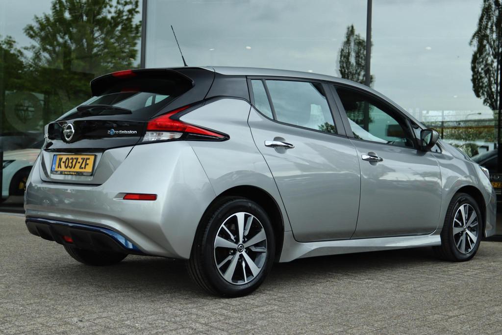 NISSAN LEAF ACENTA 40 KWH SOH 92% | CARPLAY | CAMERA | CRUIS, Auto's, Nissan, Stof, Gebruikt, 150 pk, Origineel Nederlands