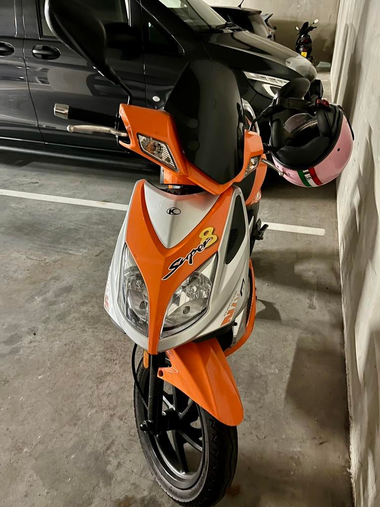 Kymco super 8, Fietsen en Brommers, Scooters | Kymco, Ophalen, Zo goed als nieuw, Benzine, Super 8