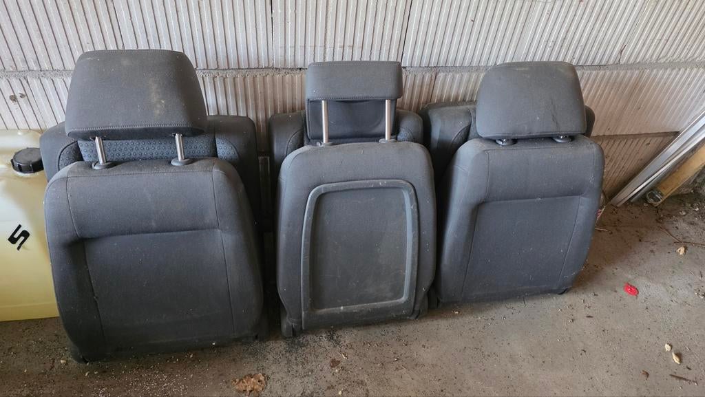 3 nette achterstoelen voor Volkswagen Touran, Auto-onderdelen, Ophalen, Gebruikt, Volkswagen