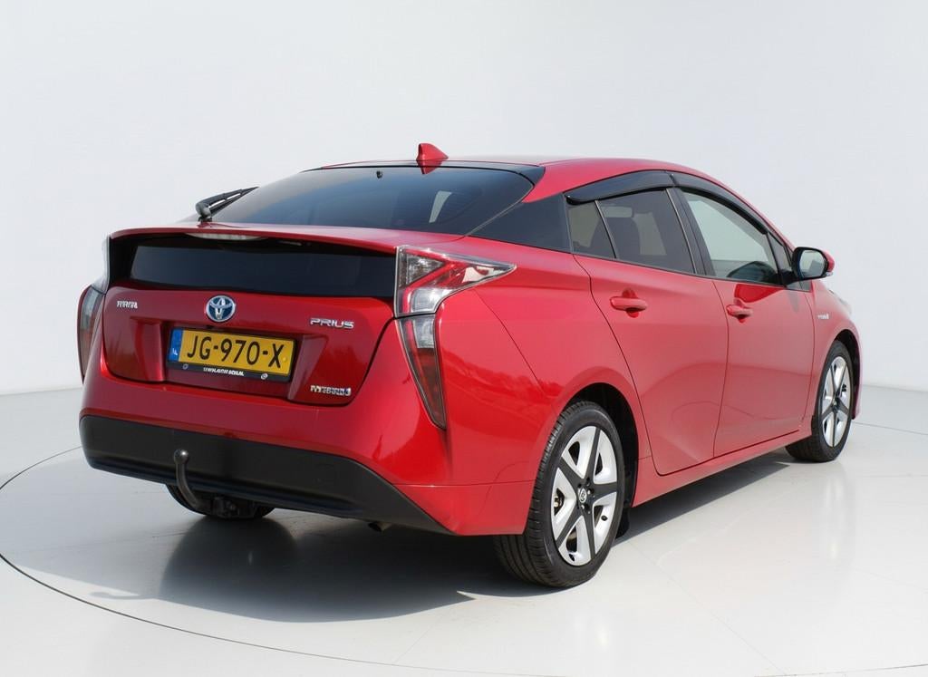 Toyota Prius 1.8 Business Plus|Navi|Cruise|Cam|HUD|Trekhaak, Auto's, Toyota, Stof, Euro 6, Bedrijf, Grijs