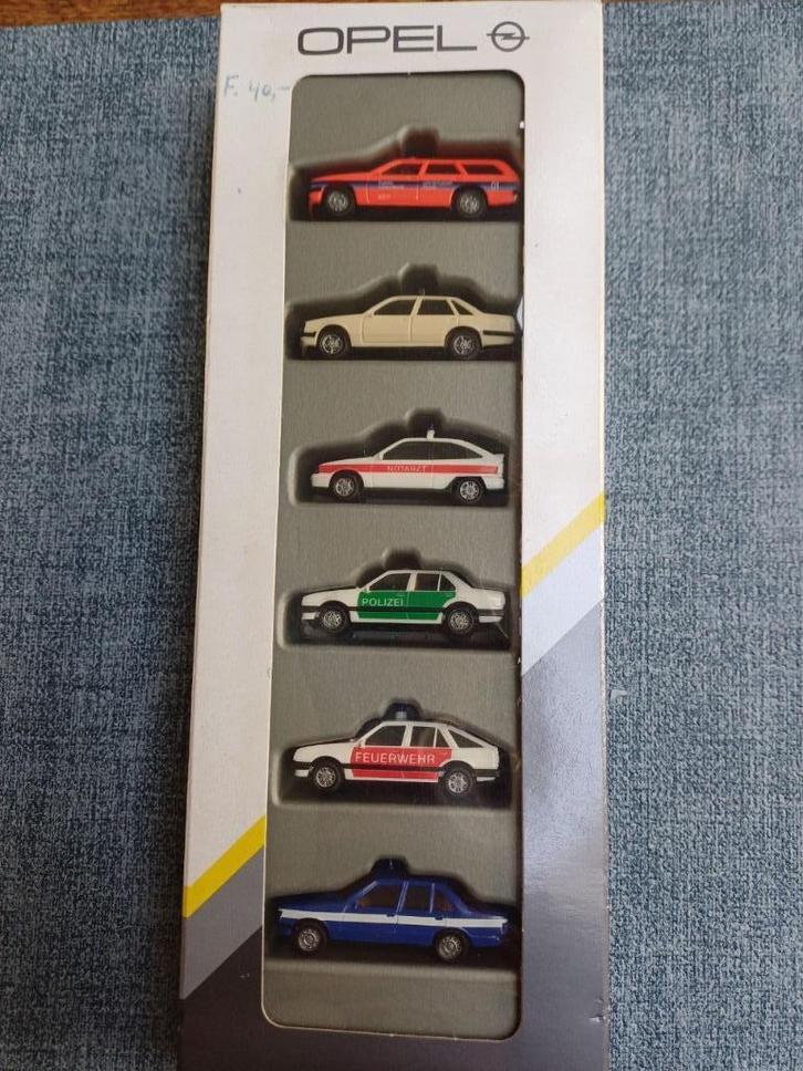 Herpa Opel Modelauto's blauw zwaailicht, Hobby en Vrije tijd, Modelauto's | 1:87, Nieuw, Auto, Herpa, Ophalen of Verzenden