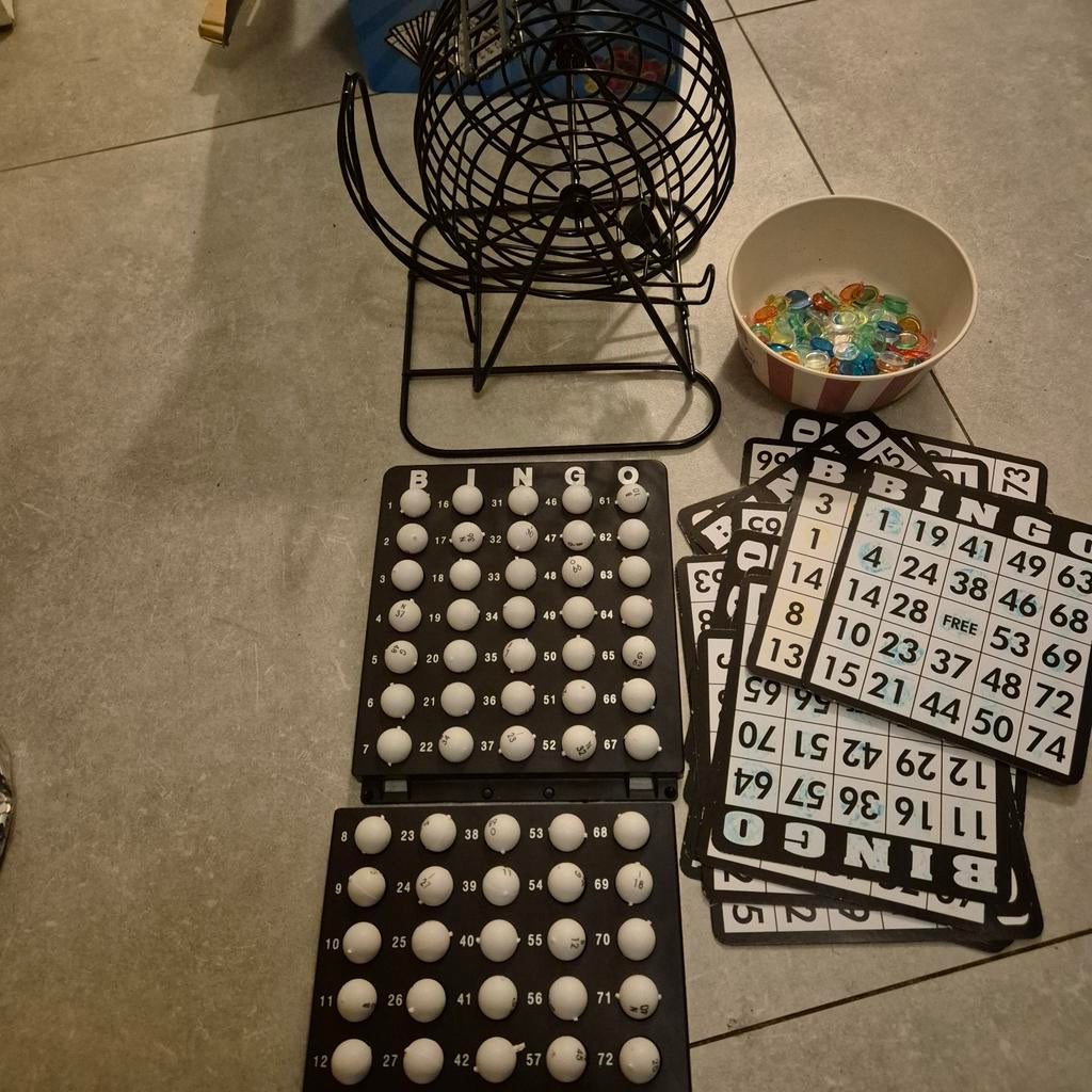 Bingo Spel met Draaimolen en Kaarten, Vijf spelers of meer, Ophalen of Verzenden, Zo goed als nieuw, Onbekend