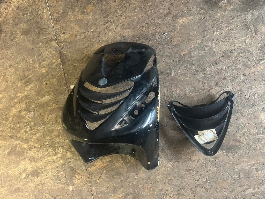 Piaggio zip sp 2000 h2o orginele voorkap voor kap orgineel, Motoren, Ophalen