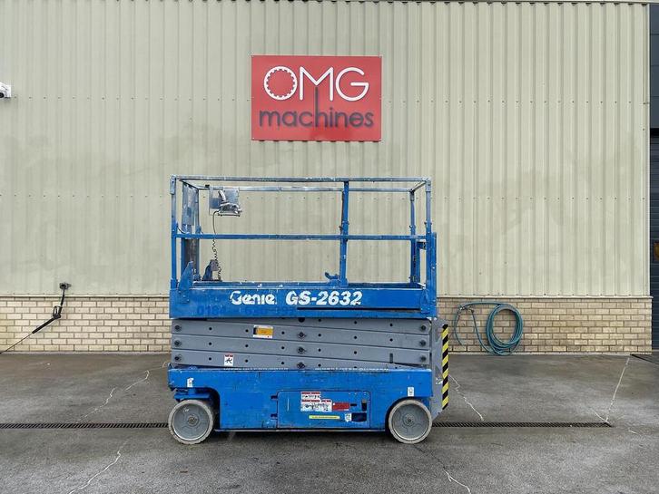 2010 Genie GS2632, Schaar hoogwerker, 10 meter, Zakelijke goederen, Machines en Bouw | Liften, Steigers en Ladders