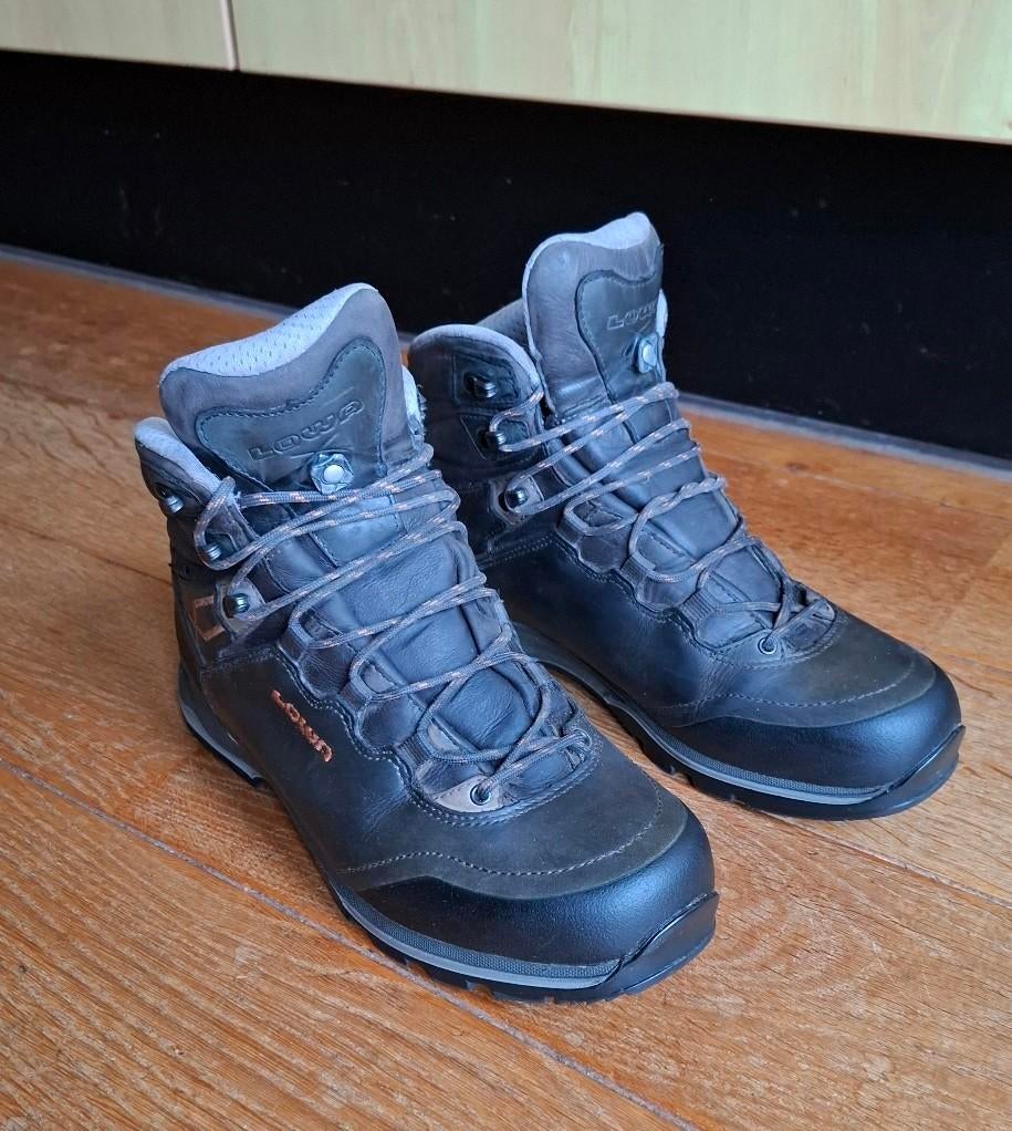 Lowa wandelschoenen maat 42, zo goed als nieuw, Ophalen of Verzenden, Zo goed als nieuw, Schoenen