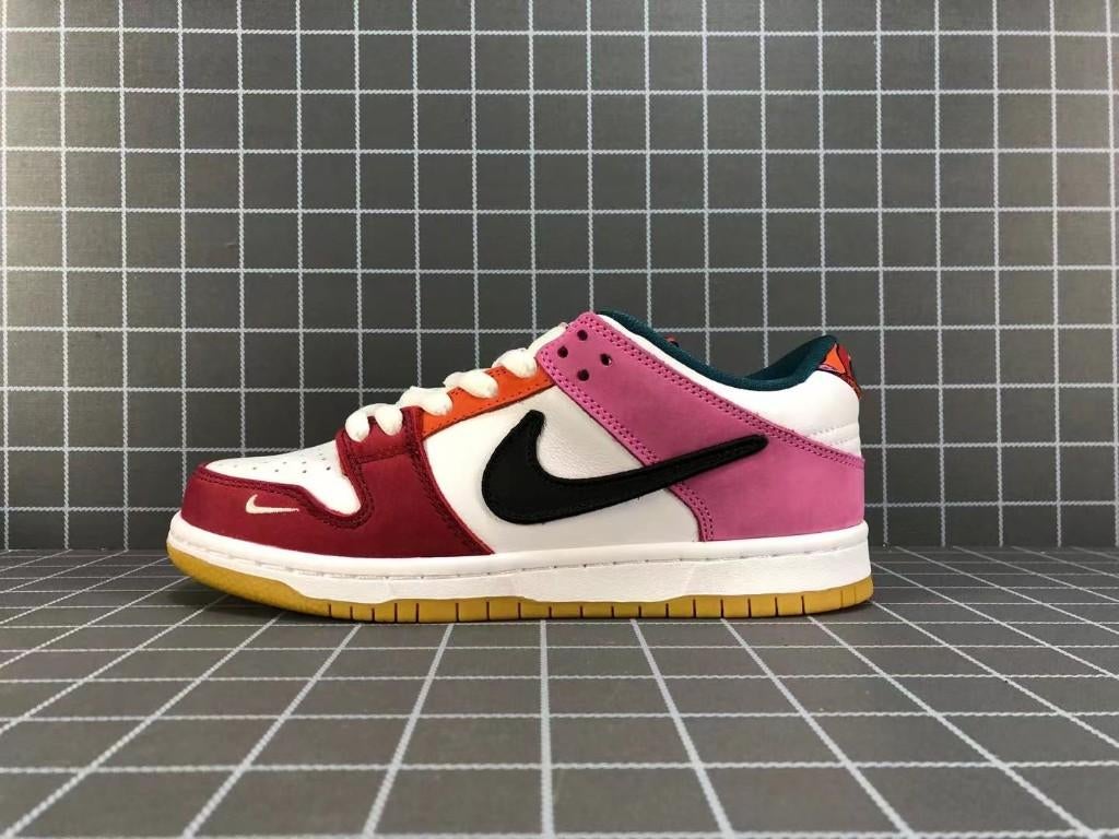 Nike Dunk SB Low Pro QS | Parra (Friends & Family), Kleding | Heren, Schoenen, Nike SB, Overige kleuren, Nieuw, Ophalen of Verzenden