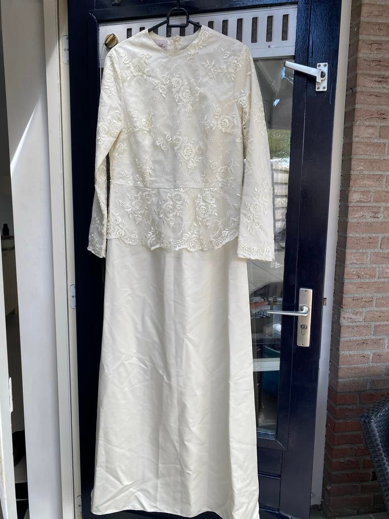 Roomwitte Nikah Abiye met Kant - Maat 44 (valt klein), Kleding | Dames, Ophalen of Verzenden, Gedragen, Wit, Trouwjurk