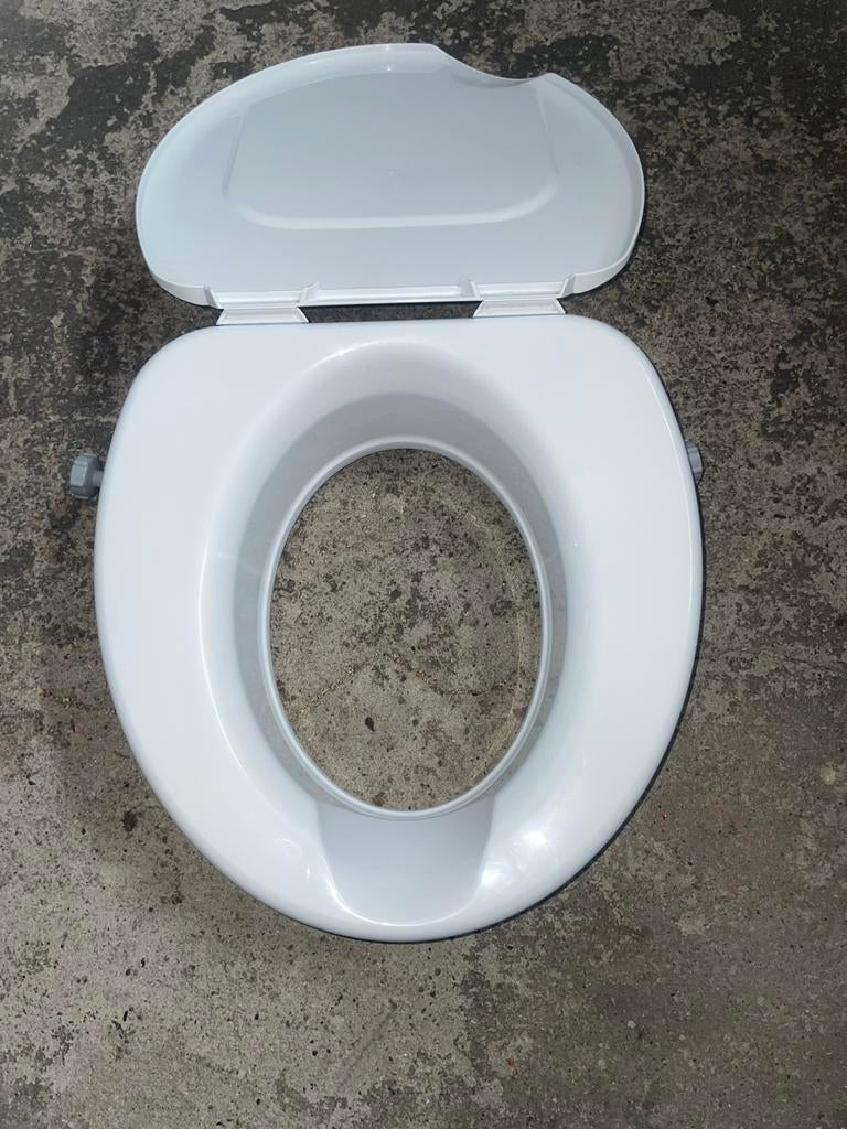 WC bril verhoger, Diversen, Verpleegmiddelen, Ophalen of Verzenden, Zo goed als nieuw