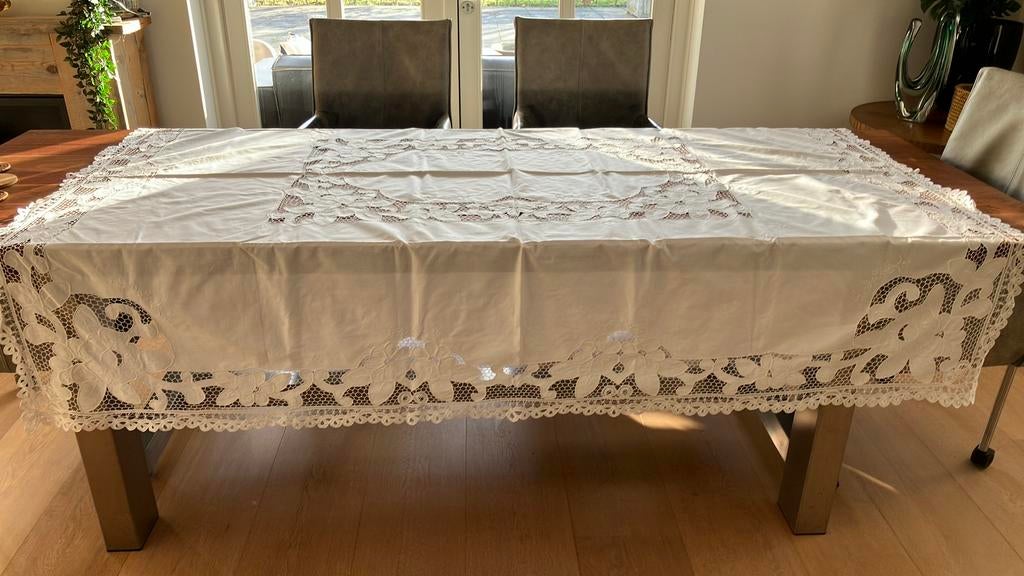 Hoogwaardige kwaliteit broderie tafelkleed Nieuwe, Ophalen, Nieuw, Rechthoek