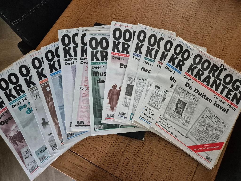 De oorlogskranten 15 delen in opbergdoos, Boeken, Tweede Wereldoorlog, Ophalen of Verzenden, Zo goed als nieuw, Algemeen