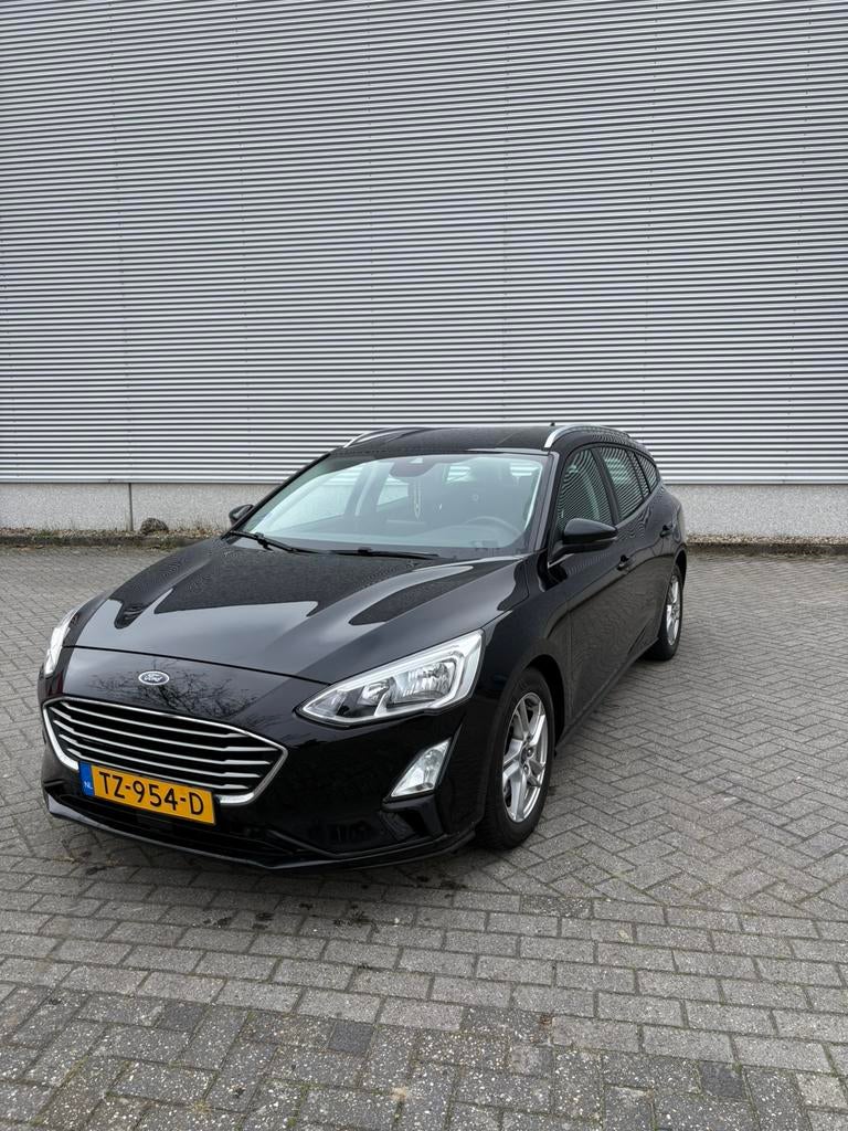Ford Focus 1.0 Ecoboost 100pk 2018 Zwart met trekhaak, Auto's, Ford, Euro 5, 1283 kg, 100 pk, Zwart