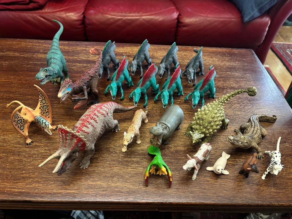 Schleich dinos en meer 21 stuks plus twee ridders papo, Verzamelen, Ophalen of Verzenden, Zo goed als nieuw, Overige soorten, Beeldje of Figuurtje