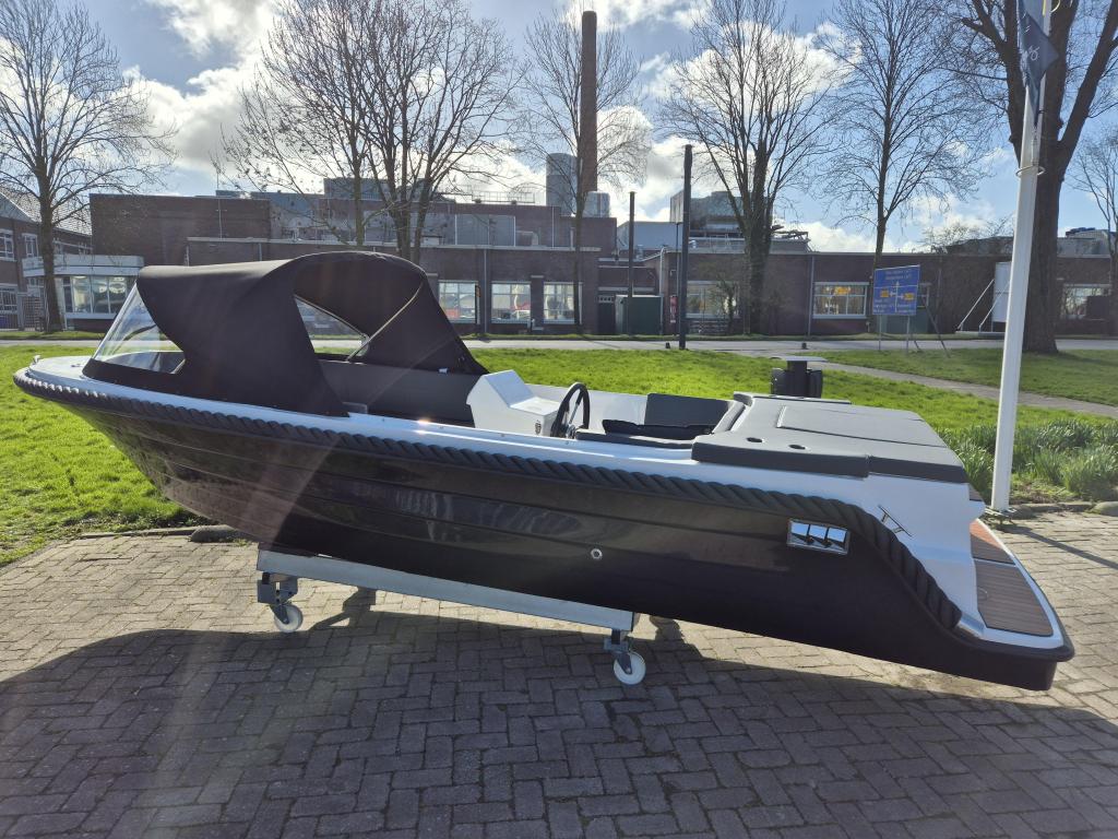 Nieuw de Mastra 550 tender geheel na wens leverbaar, Nautica bolsward, Nieuw, Info@nauticabolsward.nl, 10 tot 30 pk