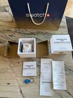 Swatch X Omega MoonSwatch Mission to Earthphase Gold, Sieraden, Tassen en Uiterlijk, Horloges | Heren, Kunststof, Polshorloge