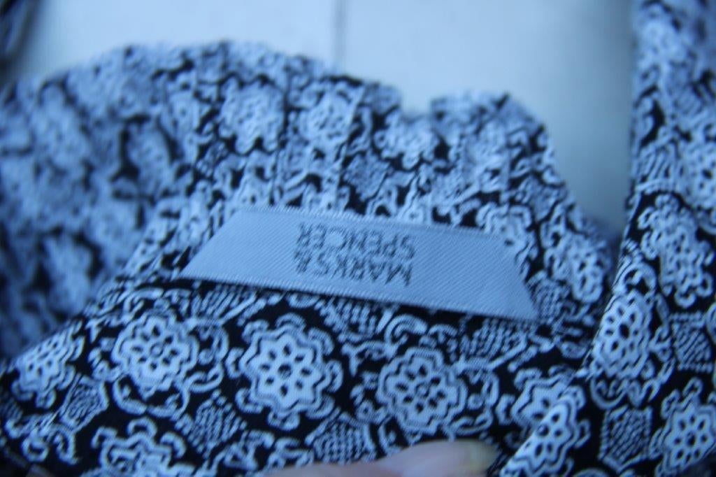 Top zwart/ grijs Marks & Spencer mt UK12 (EU 40) transp Vast, Maat 38/40 (M), Verzenden, Zo goed als nieuw, Zonder mouw