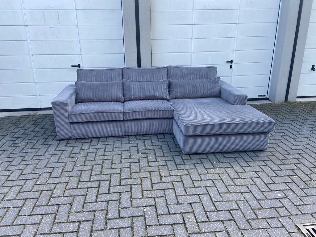 Ribstof Hoekbank - Grijs - Gratis Bezorging - <2 maanden oud, 250 tot 300 cm, Ribstof, Ophalen of Verzenden, Zo goed als nieuw